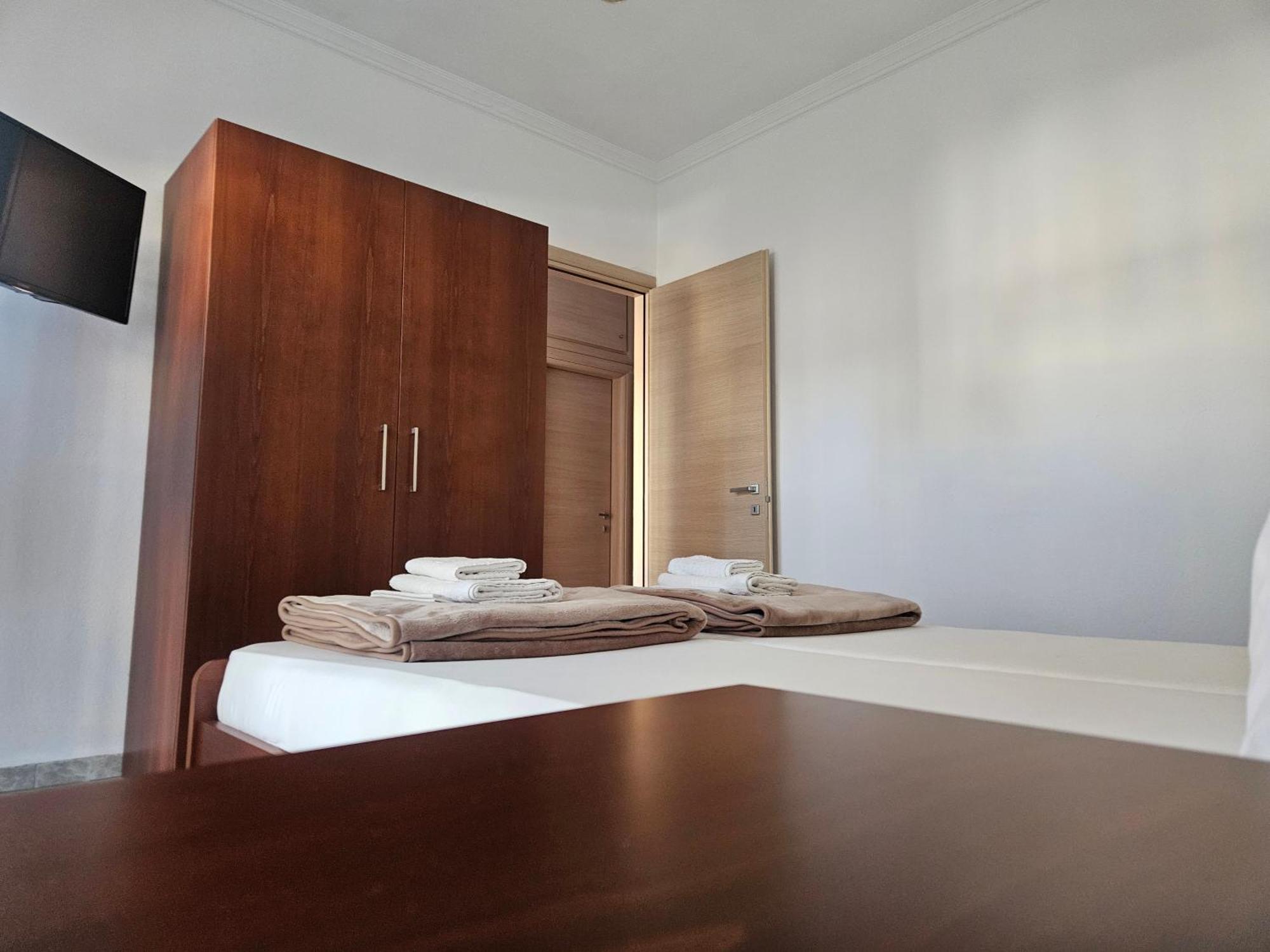 Leonidas Apartments Nea Peramos  Luaran gambar