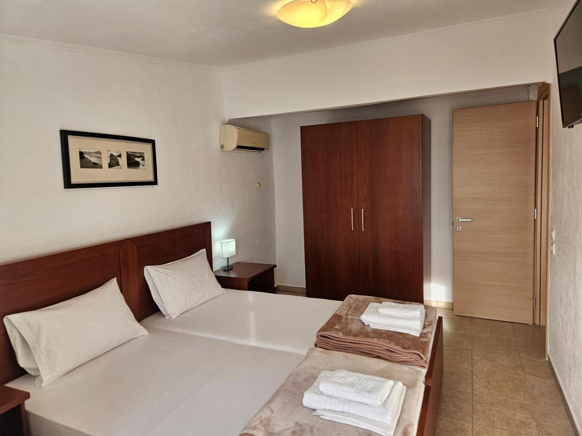 Leonidas Apartments Nea Peramos  Luaran gambar