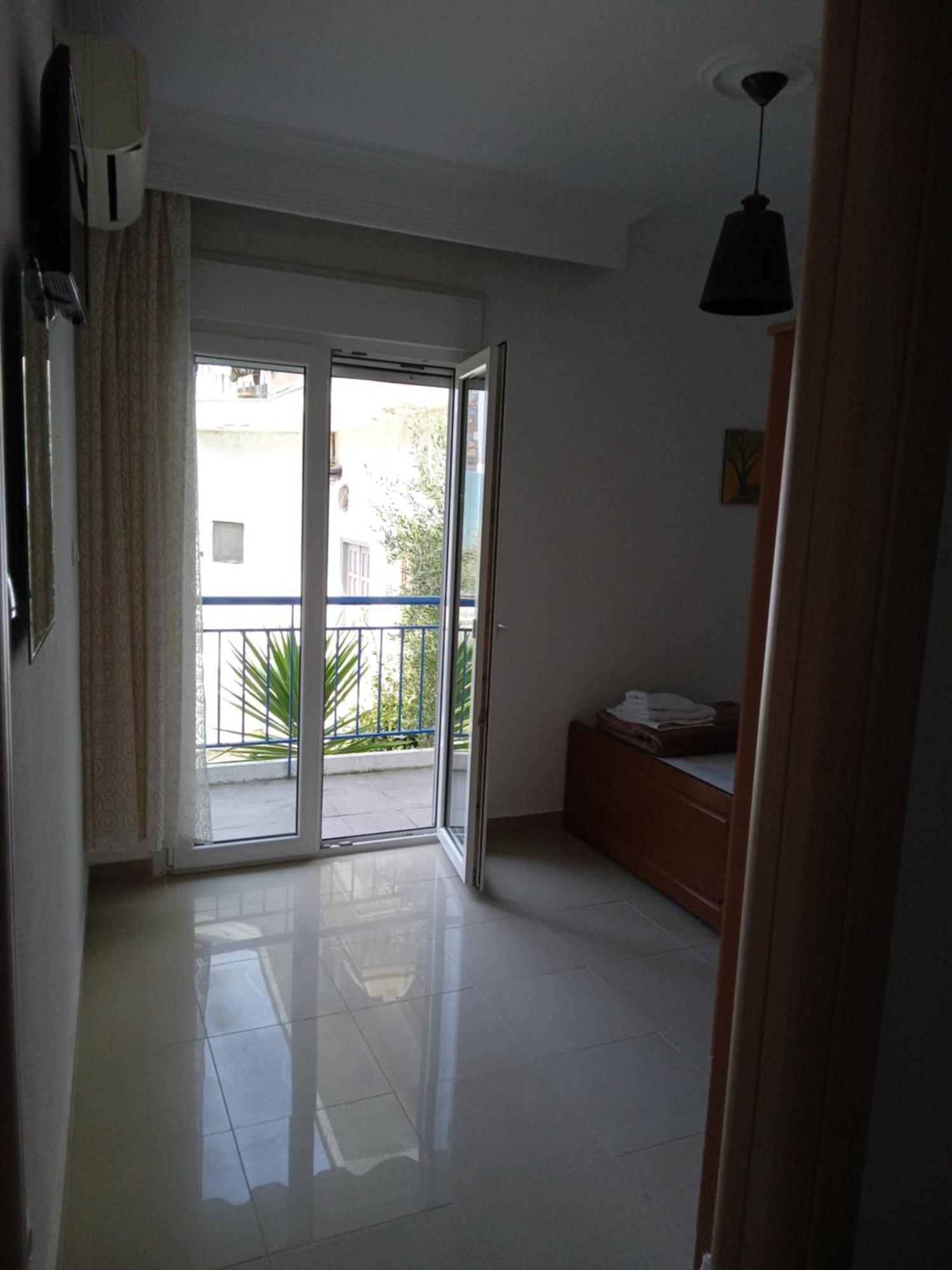 Leonidas Apartments Nea Peramos  Luaran gambar