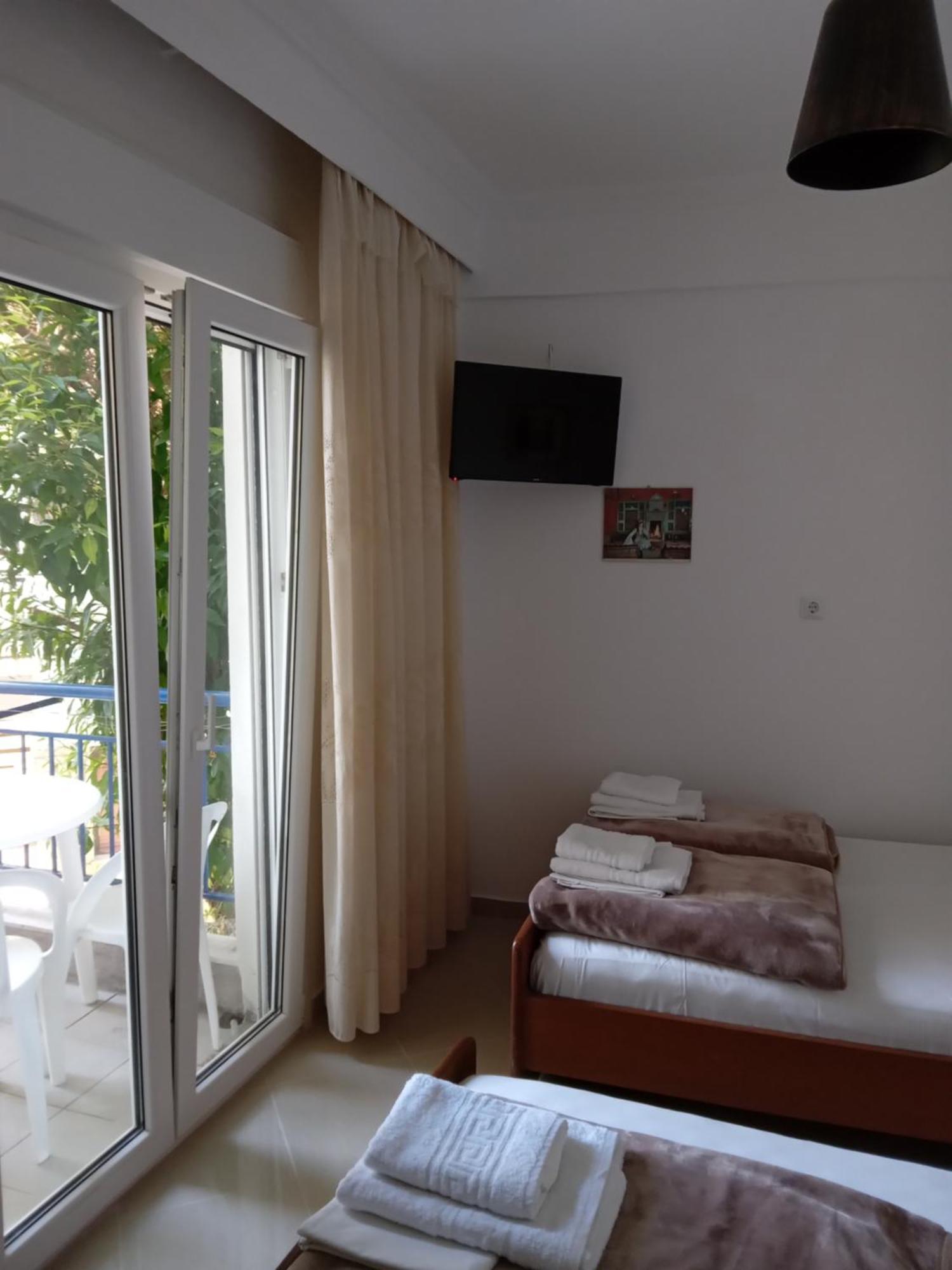 Leonidas Apartments Nea Peramos  Luaran gambar