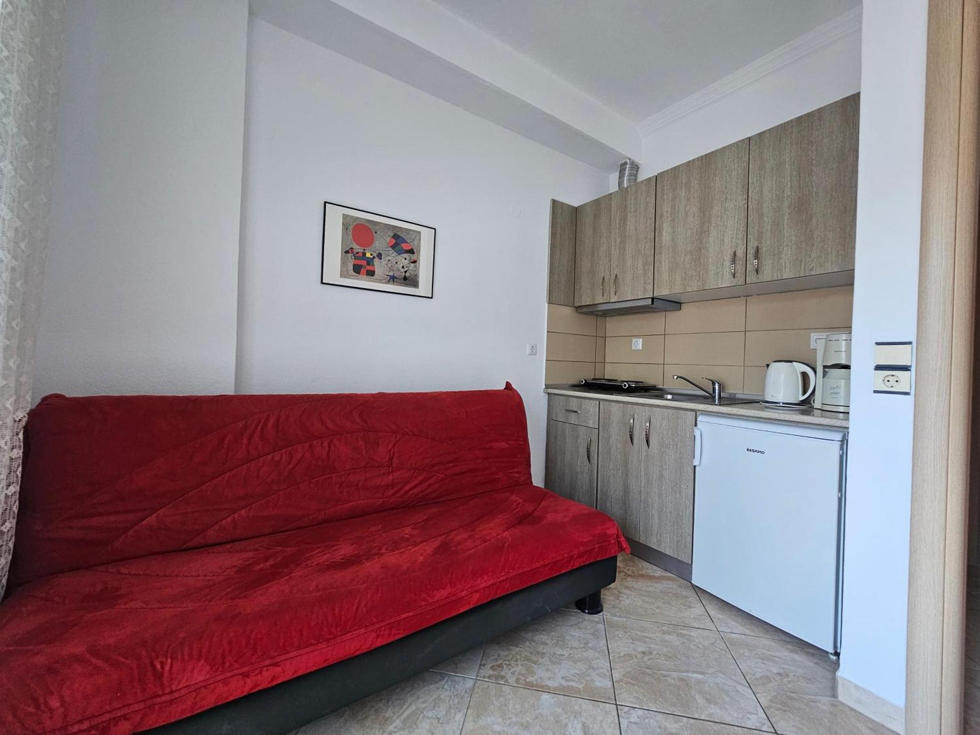Leonidas Apartments Nea Peramos  Bilik gambar