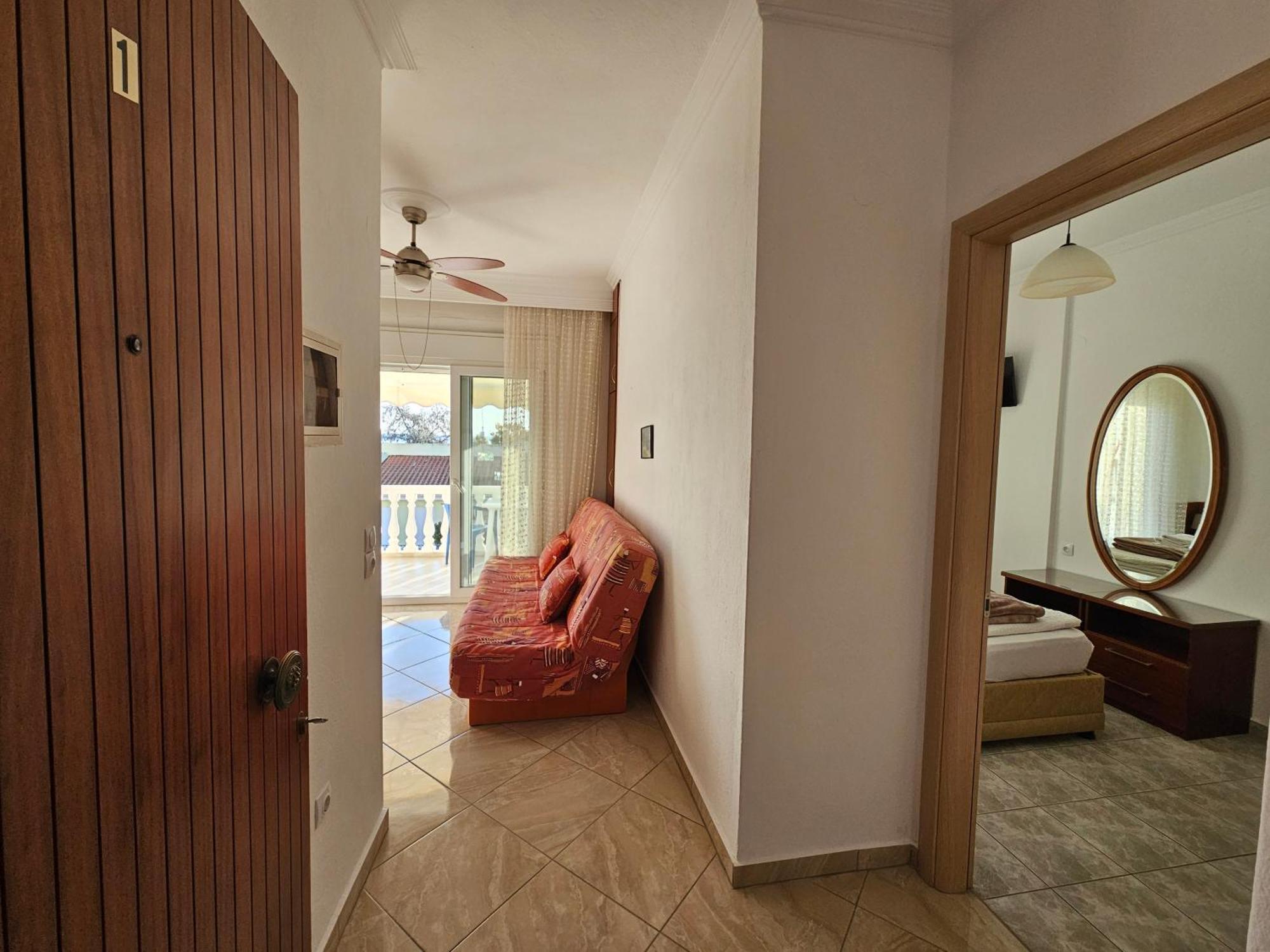 Leonidas Apartments Nea Peramos  Luaran gambar