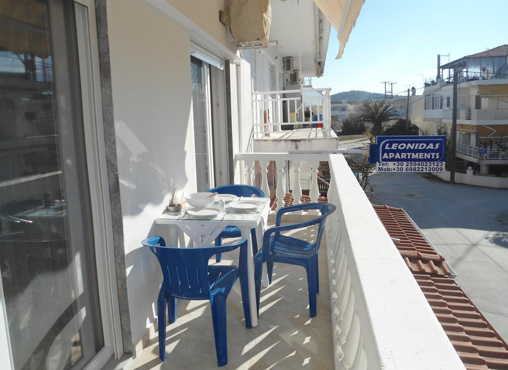 Leonidas Apartments Nea Peramos  Luaran gambar